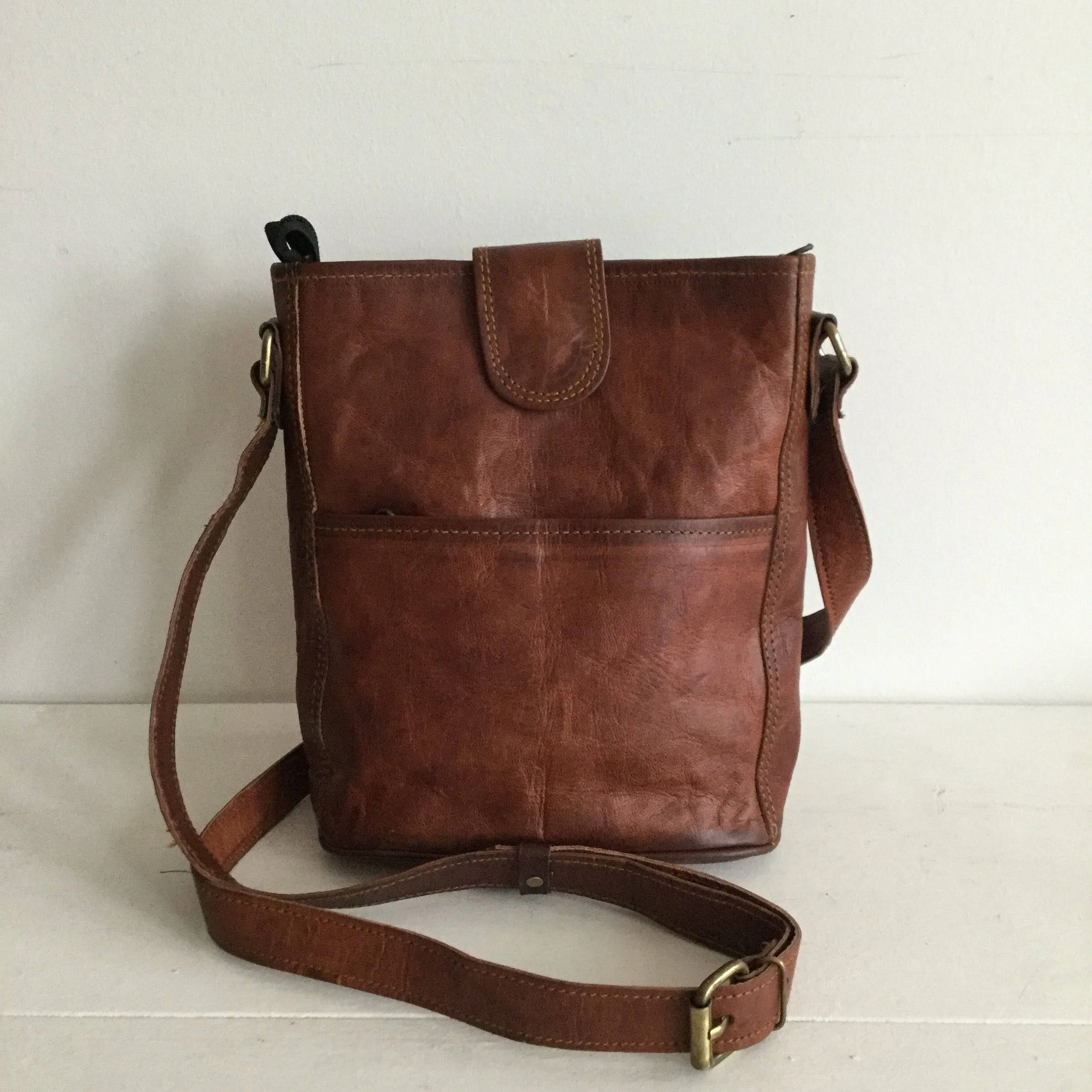 12” LEATHER BUCKET BAG
