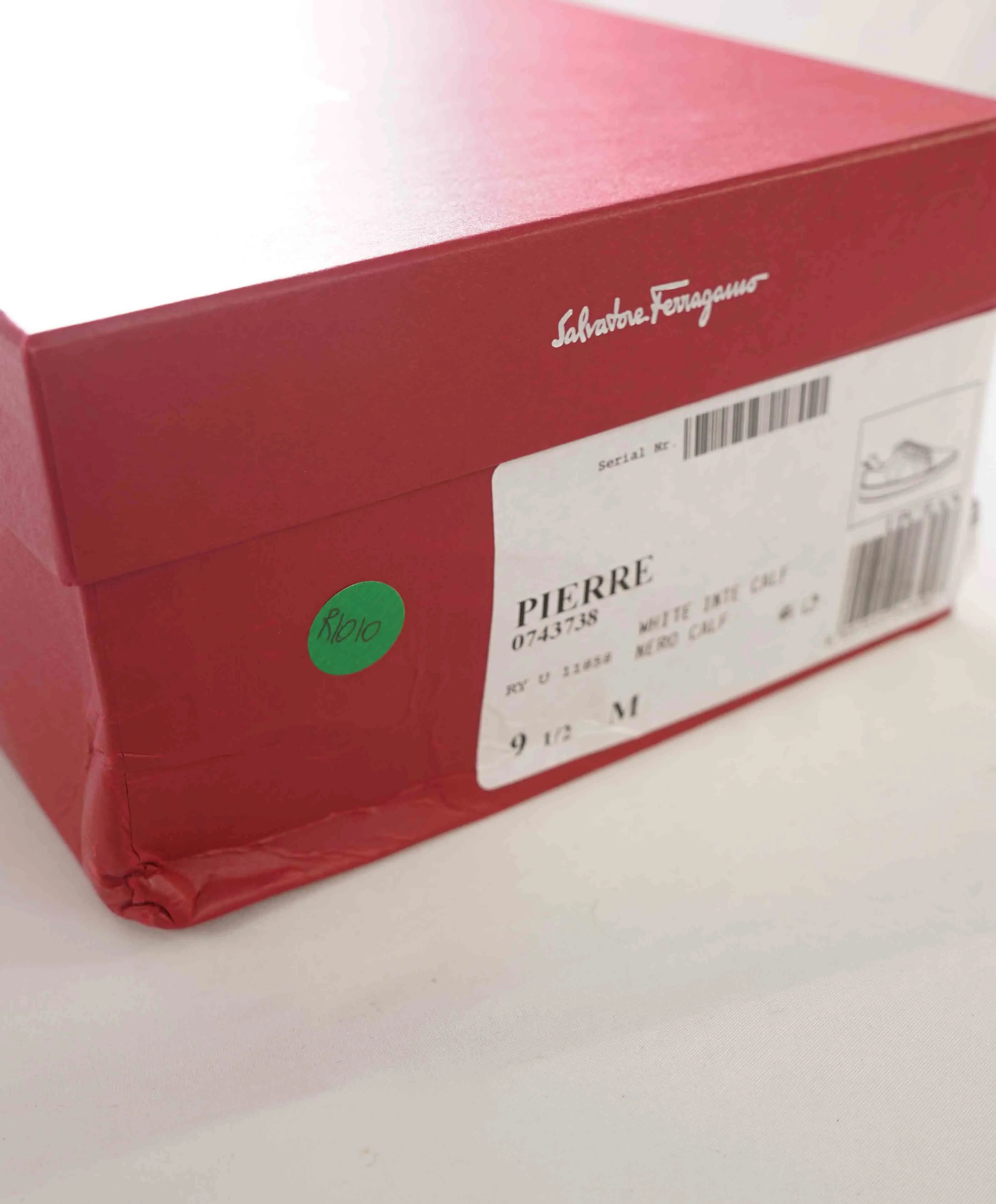 $695 SALVATORE FERRAGAMO - *PIERRE* White/Black Gancini Sneaker - 9.5 US