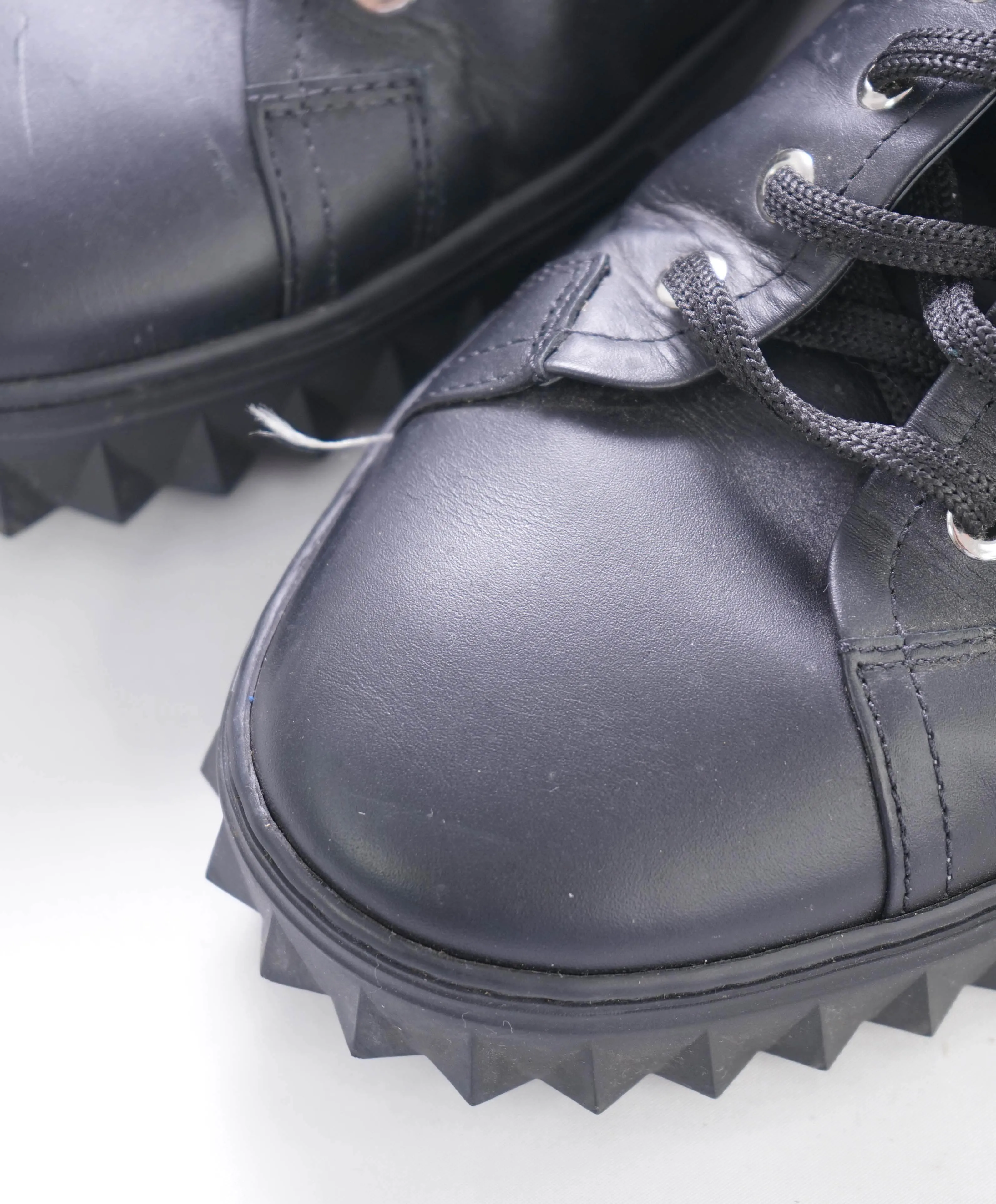 $750 SALVATORE FERRAGAMO - *Rhinoceros* Black Gancini Sneaker - 12 US