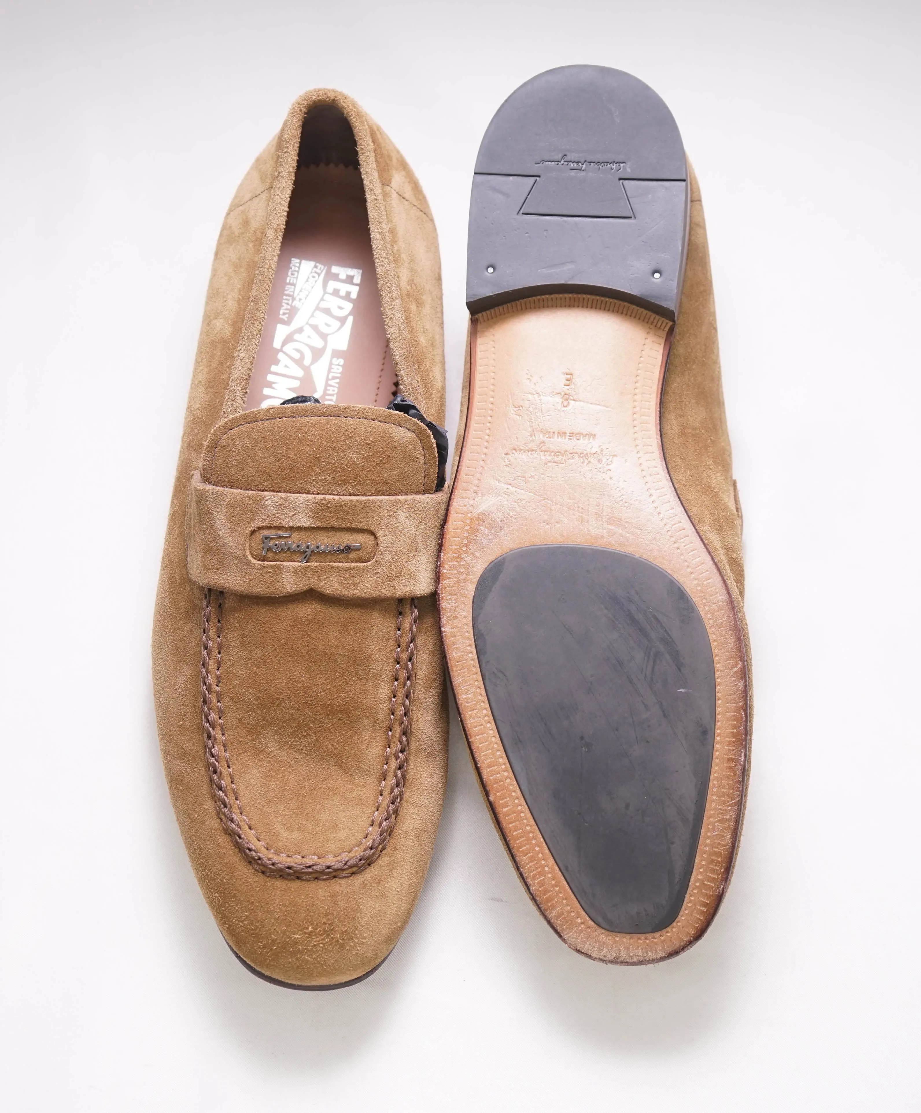 $795 SALVATORE FERRAGAMO - Beige Suede Logo Loafer - 8 US