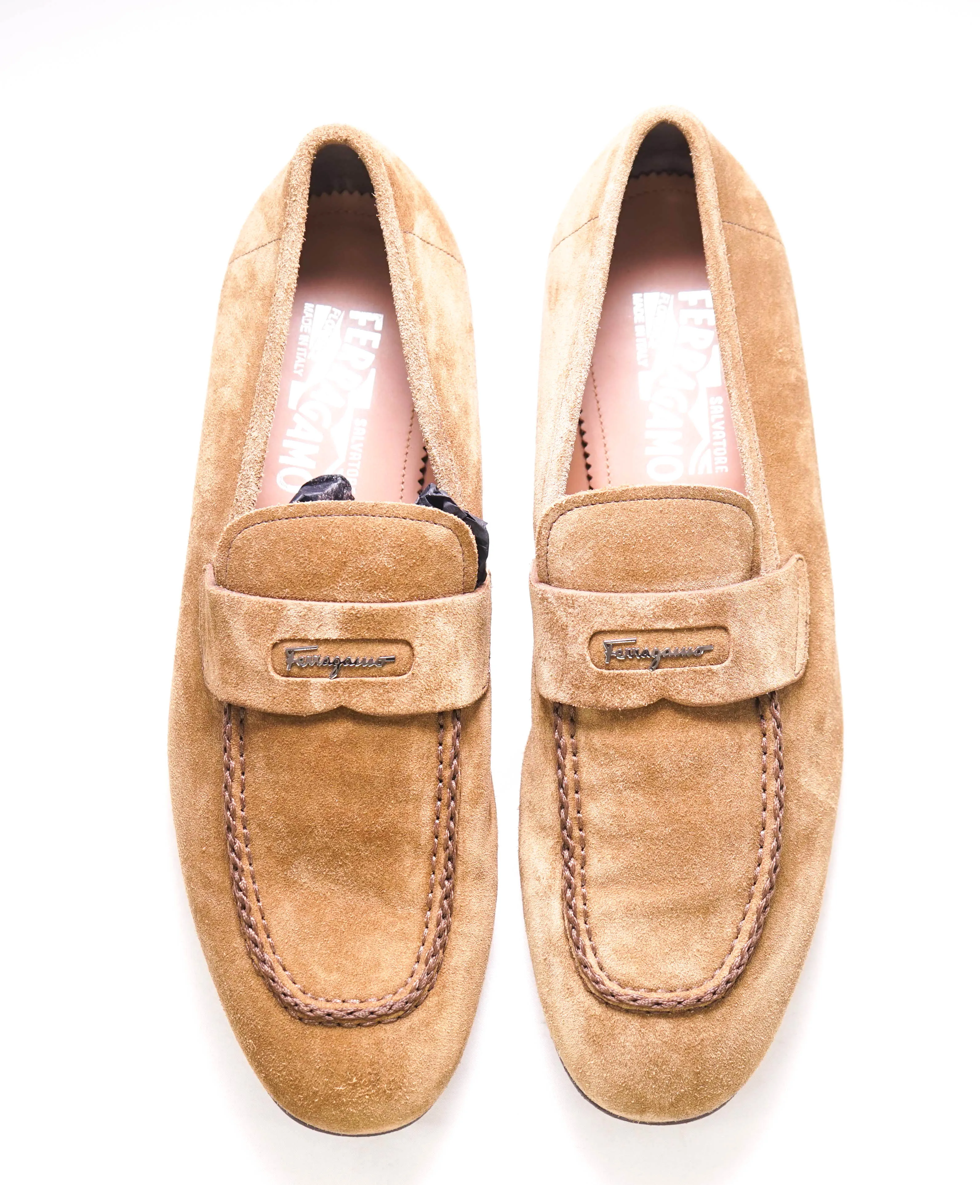 $795 SALVATORE FERRAGAMO - Beige Suede Logo Loafer - 8 US