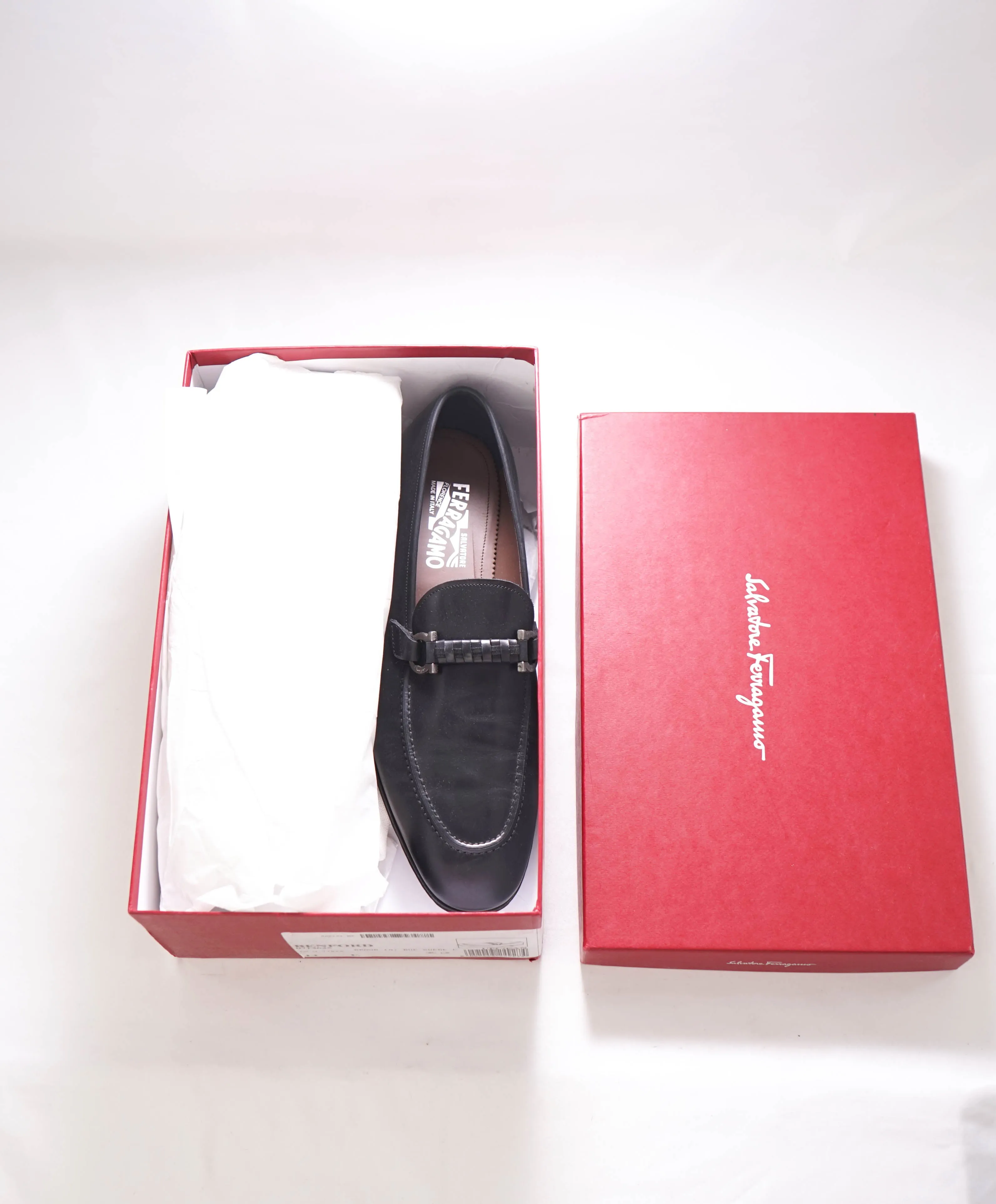 $850 SALVATORE FERRAGAMO - "BENFORD" Black Logo Bit Front Loafer - 11E US