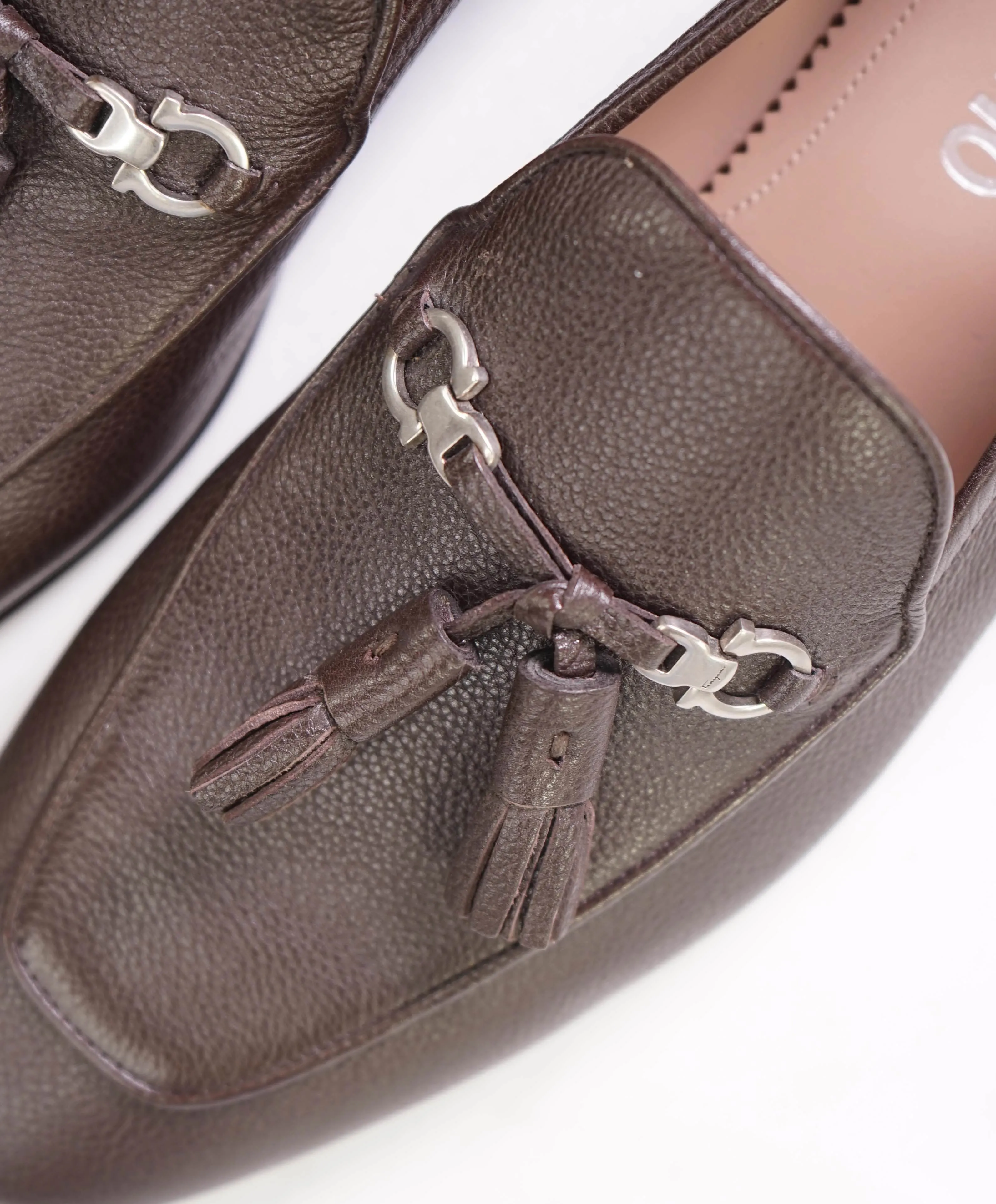 $860 SALVATORE FERRAGAMO - Brown Gancini Tassel Leather Loafer- 8 E