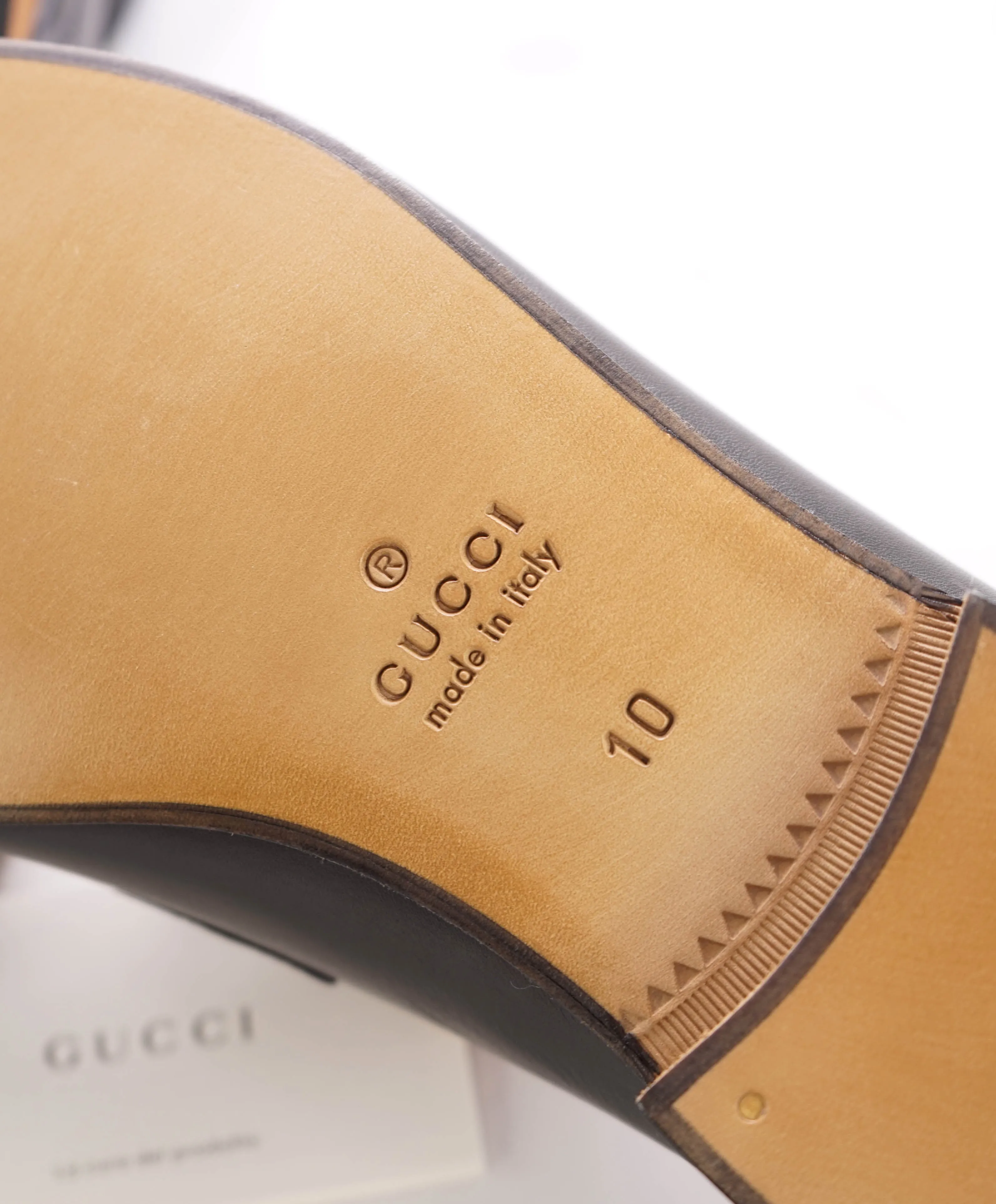 $920 GUCCI - "JORDAAN" Black/Gold ICONIC Horsebit Leather Loafers - 10.5US (10G)