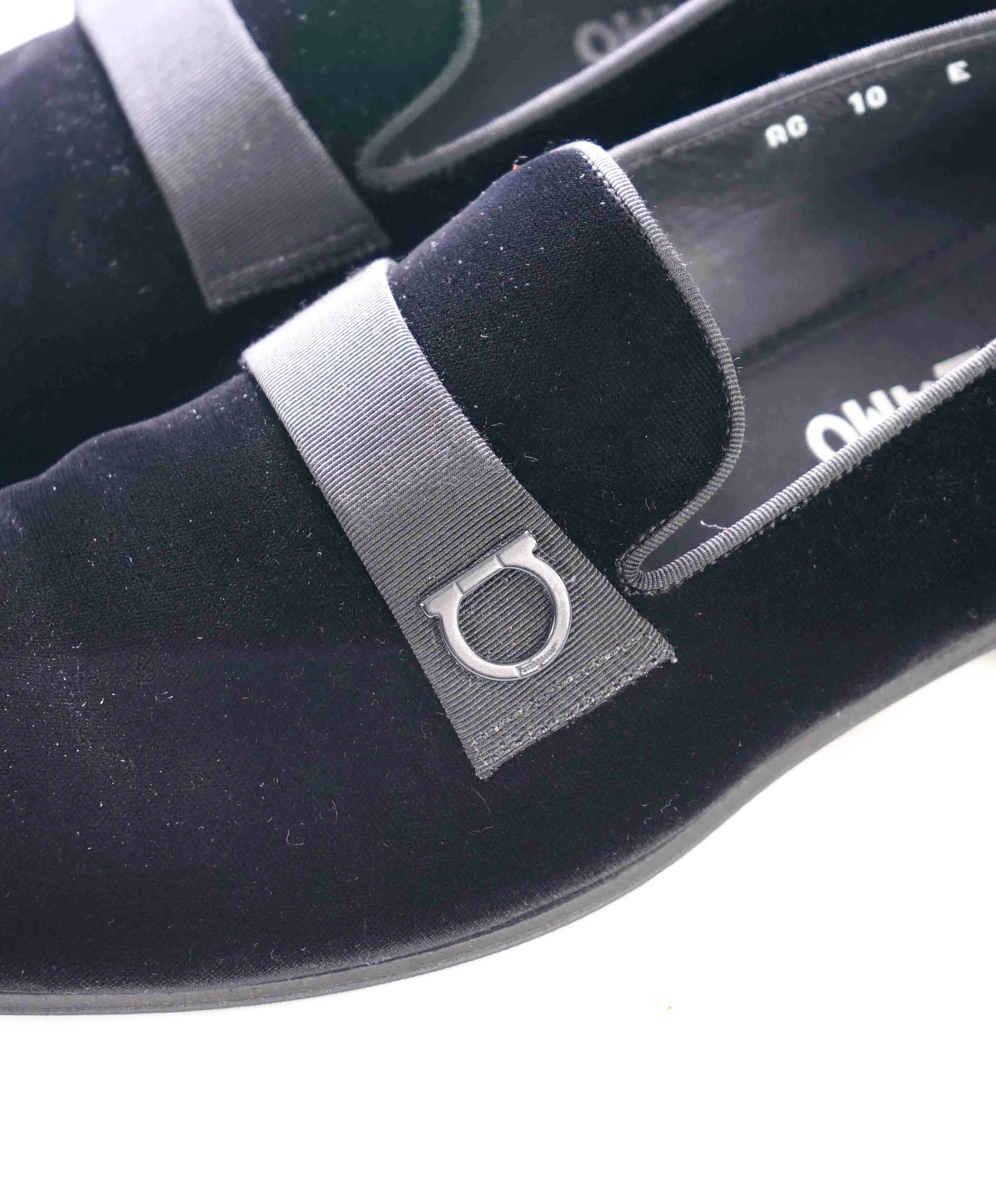 $950 SALVATORE FERRAGAMO - *LAPO * Velvet GANCINI Smoking Loafer - 10 E US