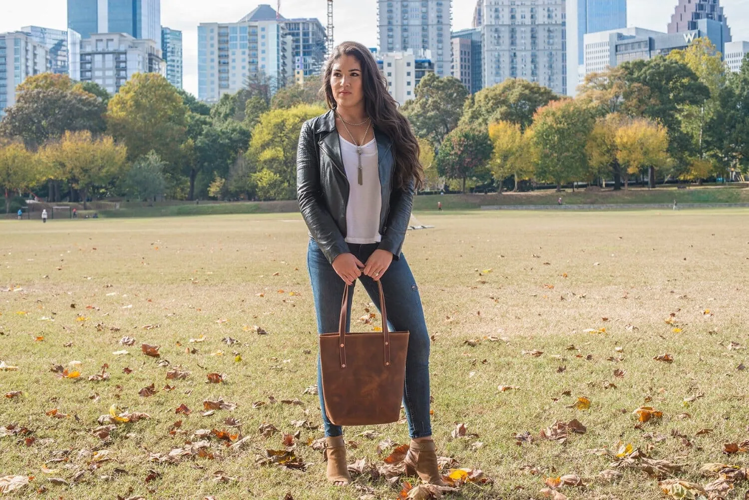 AVERY LEATHER TOTE BAG - SLIM MEDIUM - RAVEN
