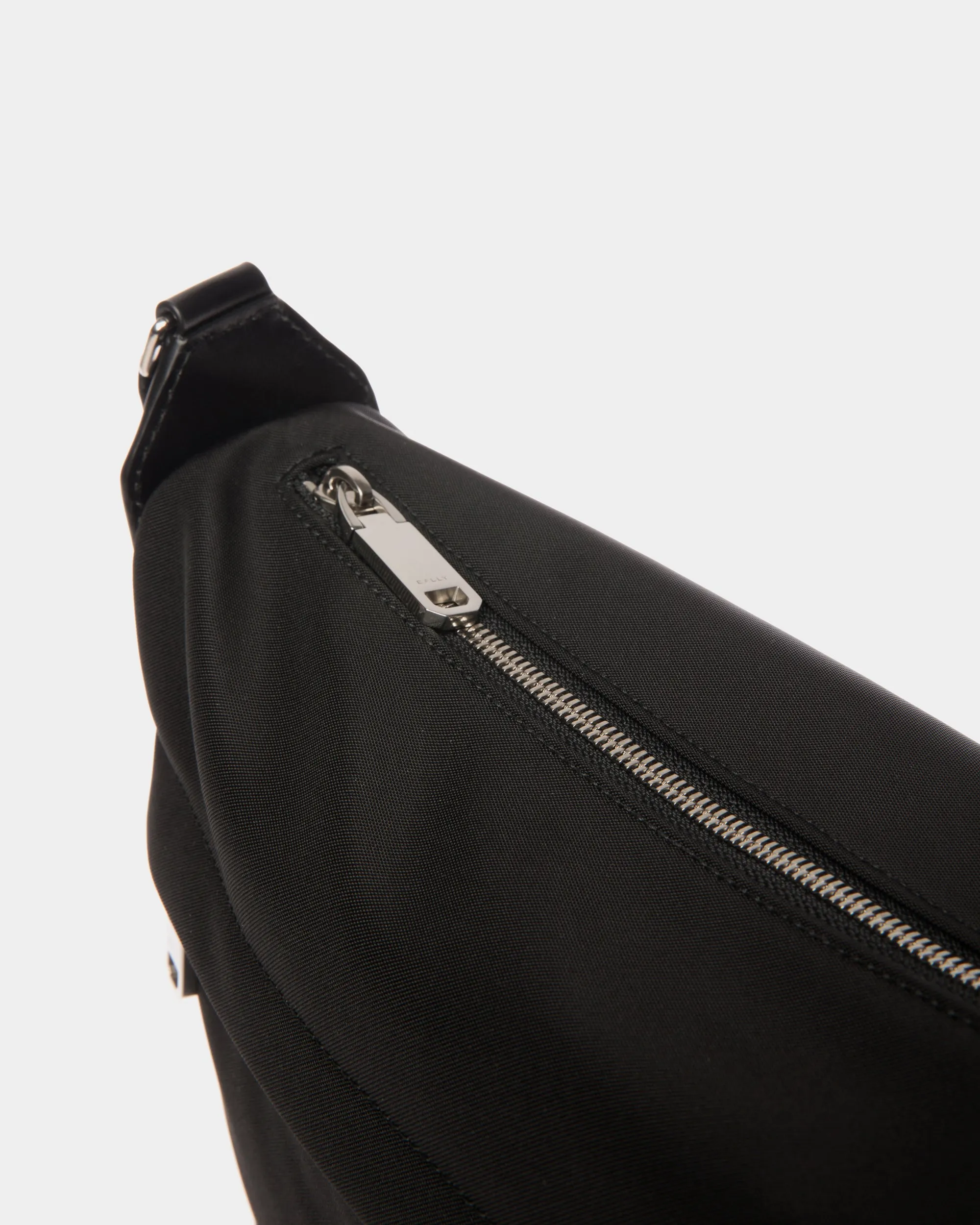 Bar Messnger - Messenger Bag