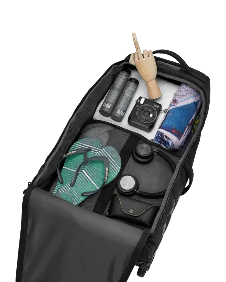 DB The Hugger 60L Roller bag