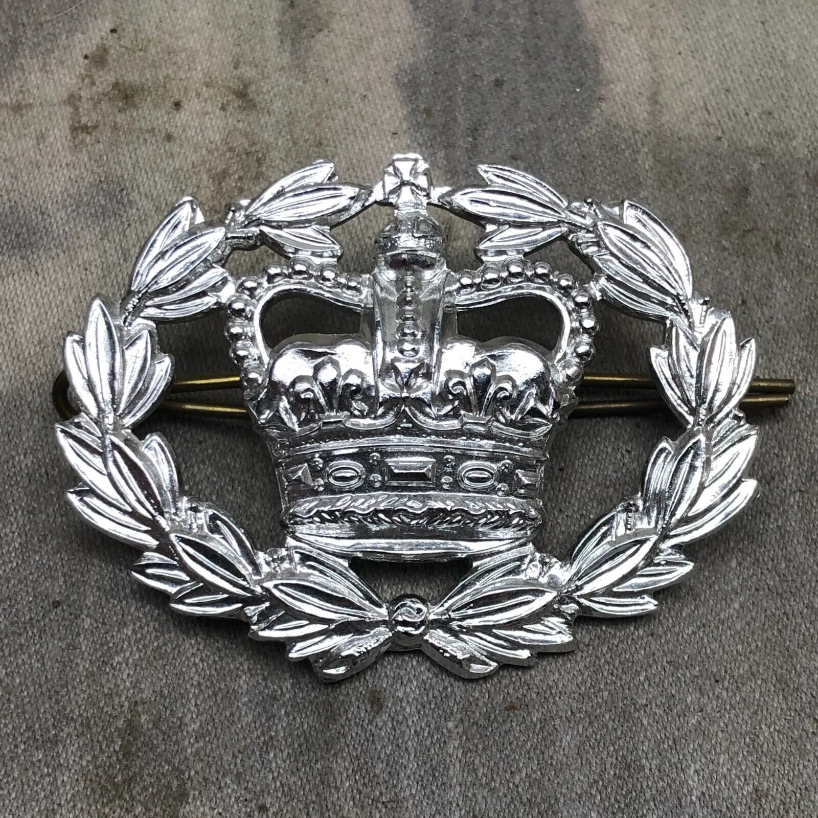 Genuine British Army Warrant Officer Crown in Wreath Wrist Arm Rank Badge