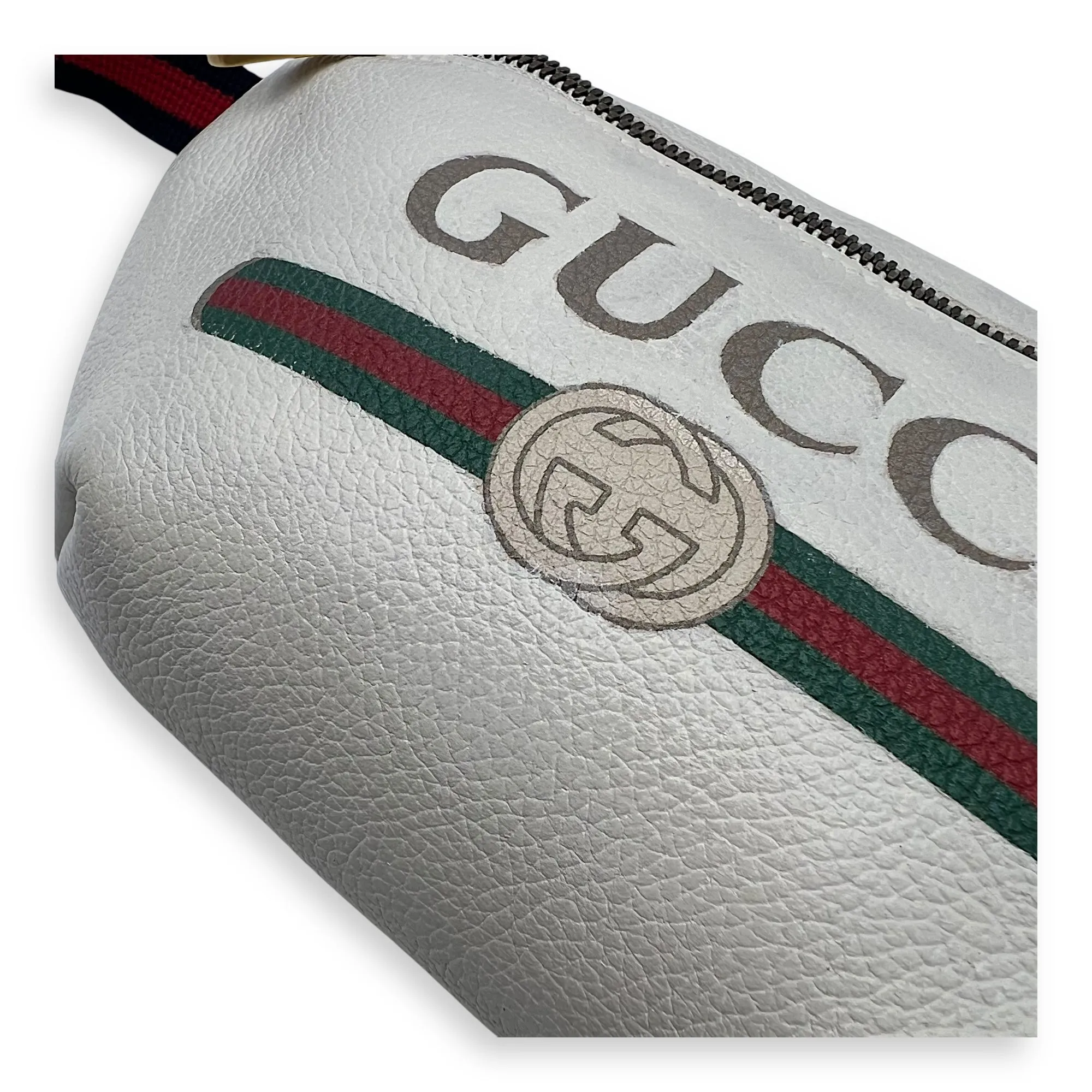 GG Belt Bag White in Calfskin, Gold hardware