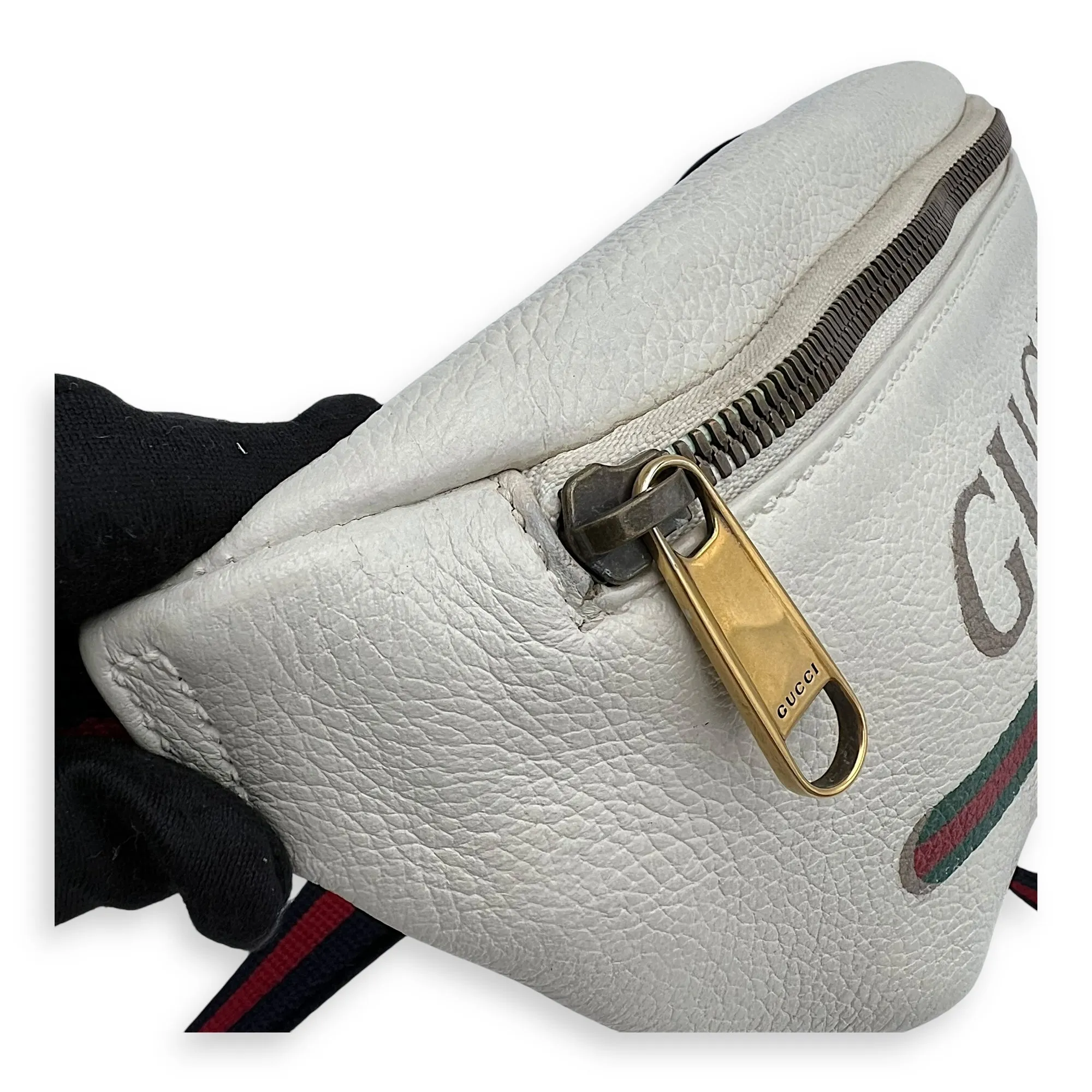GG Belt Bag White in Calfskin, Gold hardware