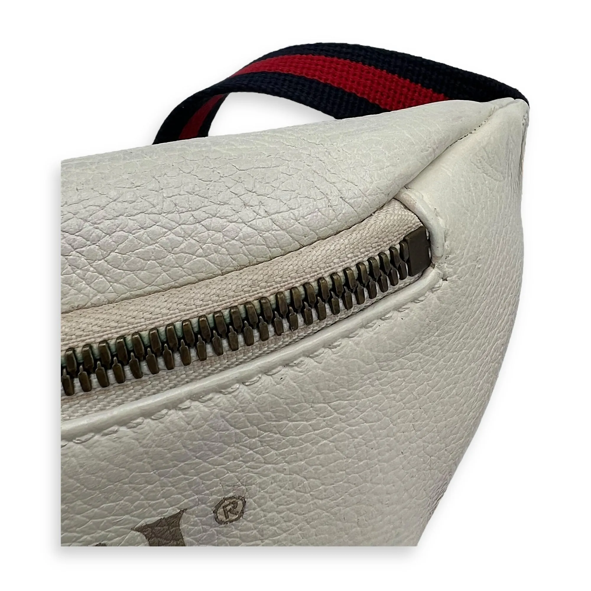 GG Belt Bag White in Calfskin, Gold hardware