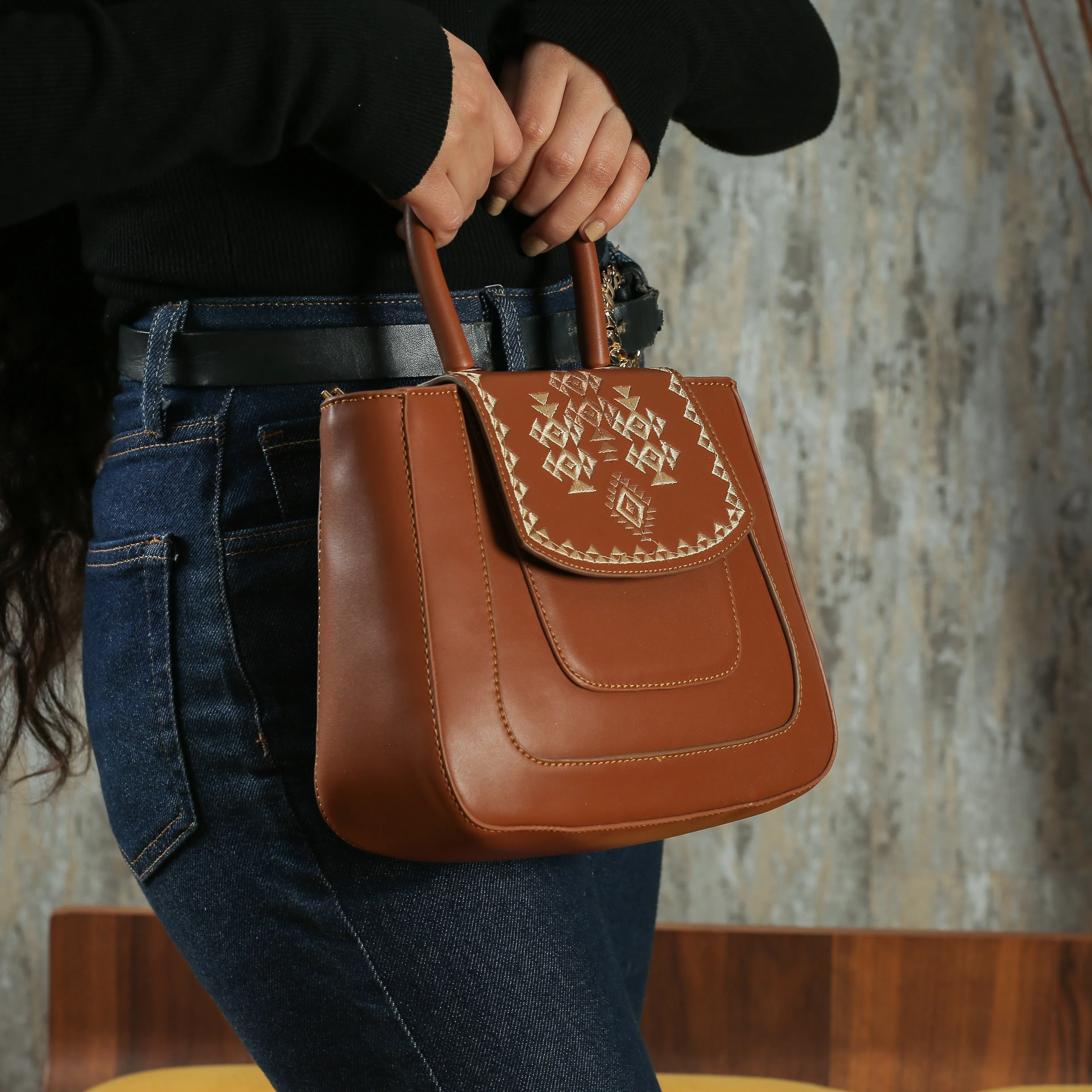 Havan leather bag with Geometric shapes