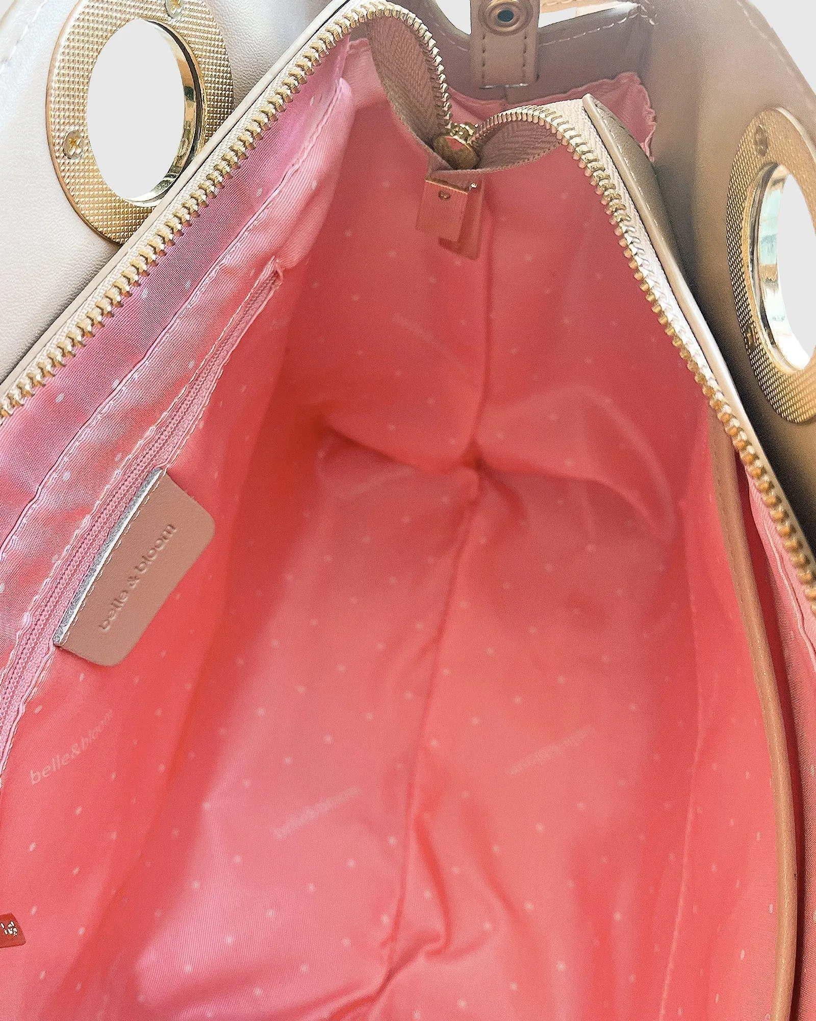 Heart Of Gold Leather Shoulder Bag - Latte