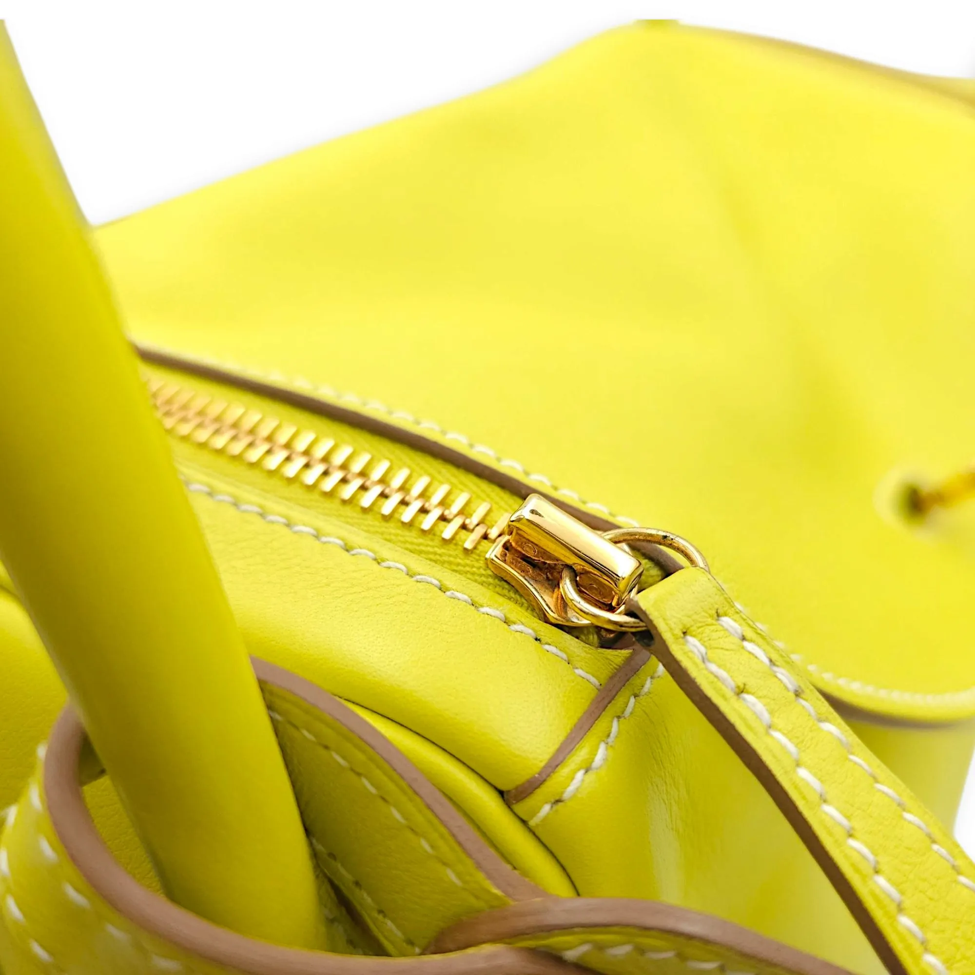 Lindy 30 Lime in Swift, Gold hardware