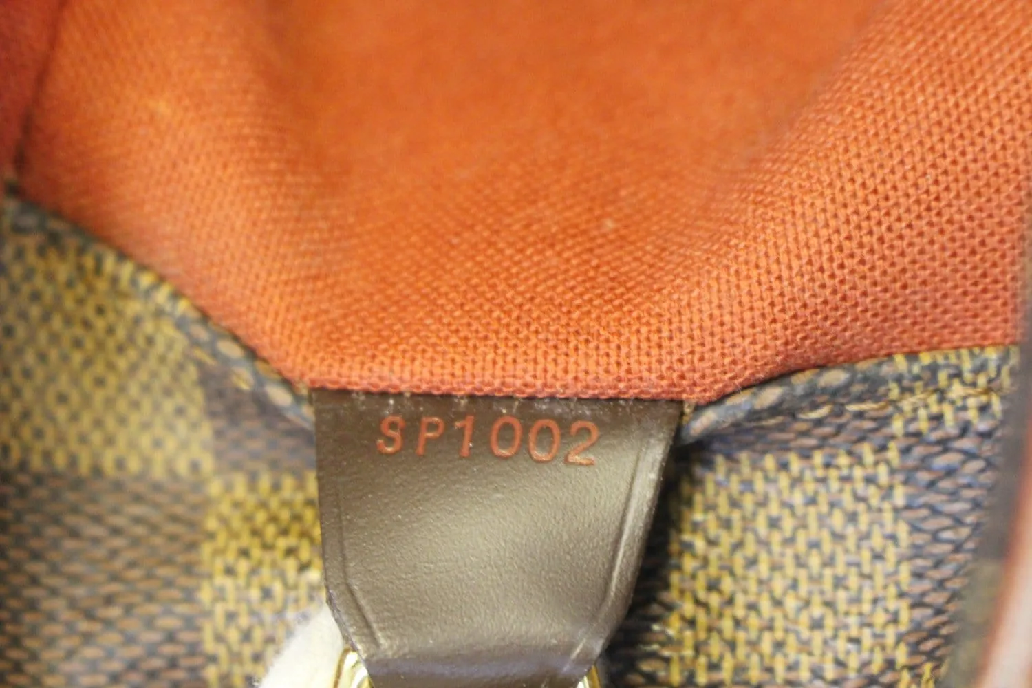 LOUIS VUITTON Damier Ebene Bastille Messenger Bag