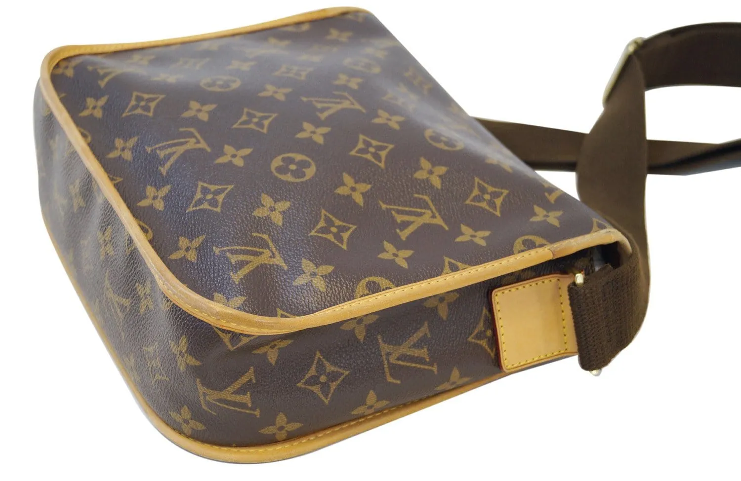 LOUIS VUITTON Monogram Canvas Bosphore PM Shoulder Bag
