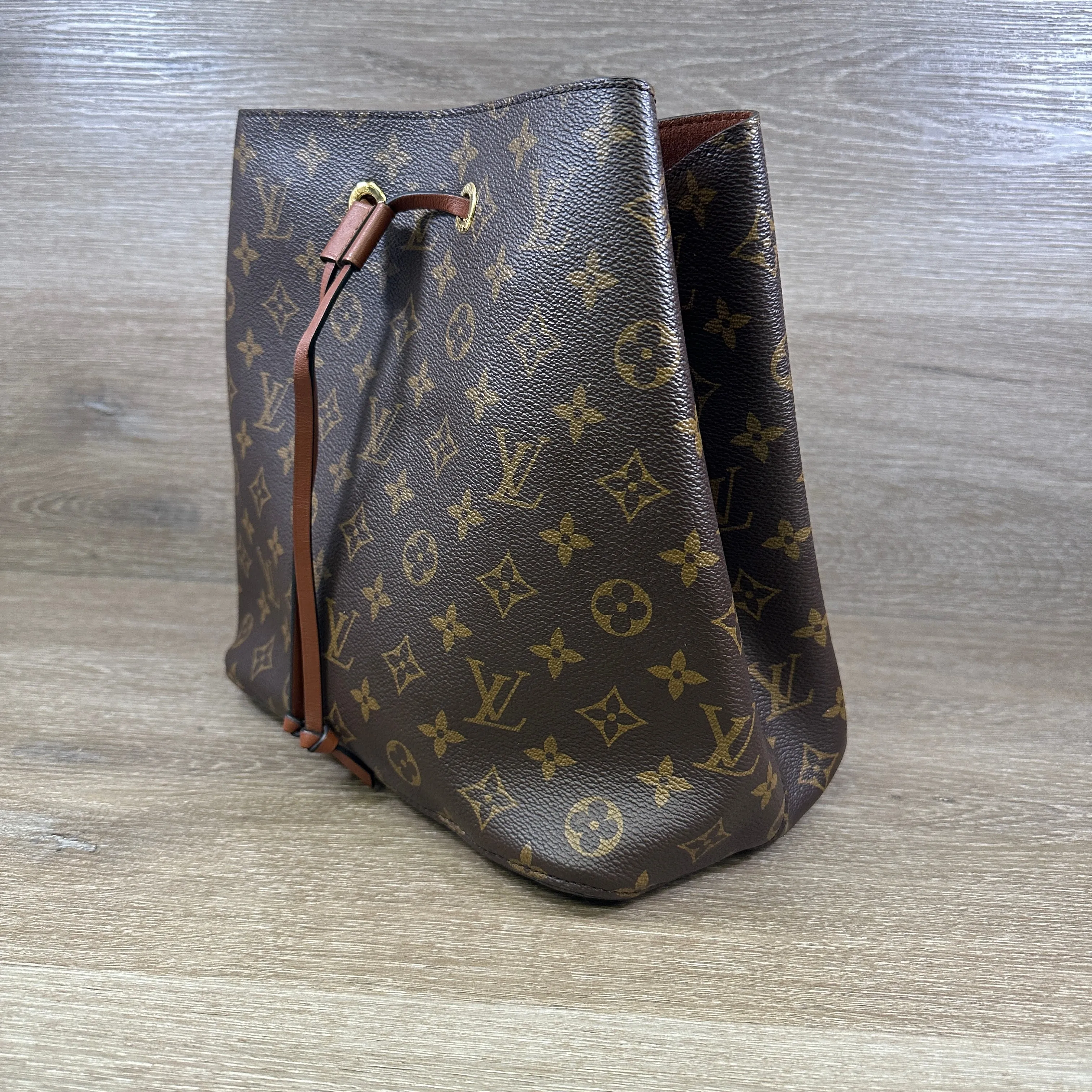Louis Vuitton NéoNoé MM - Caramel