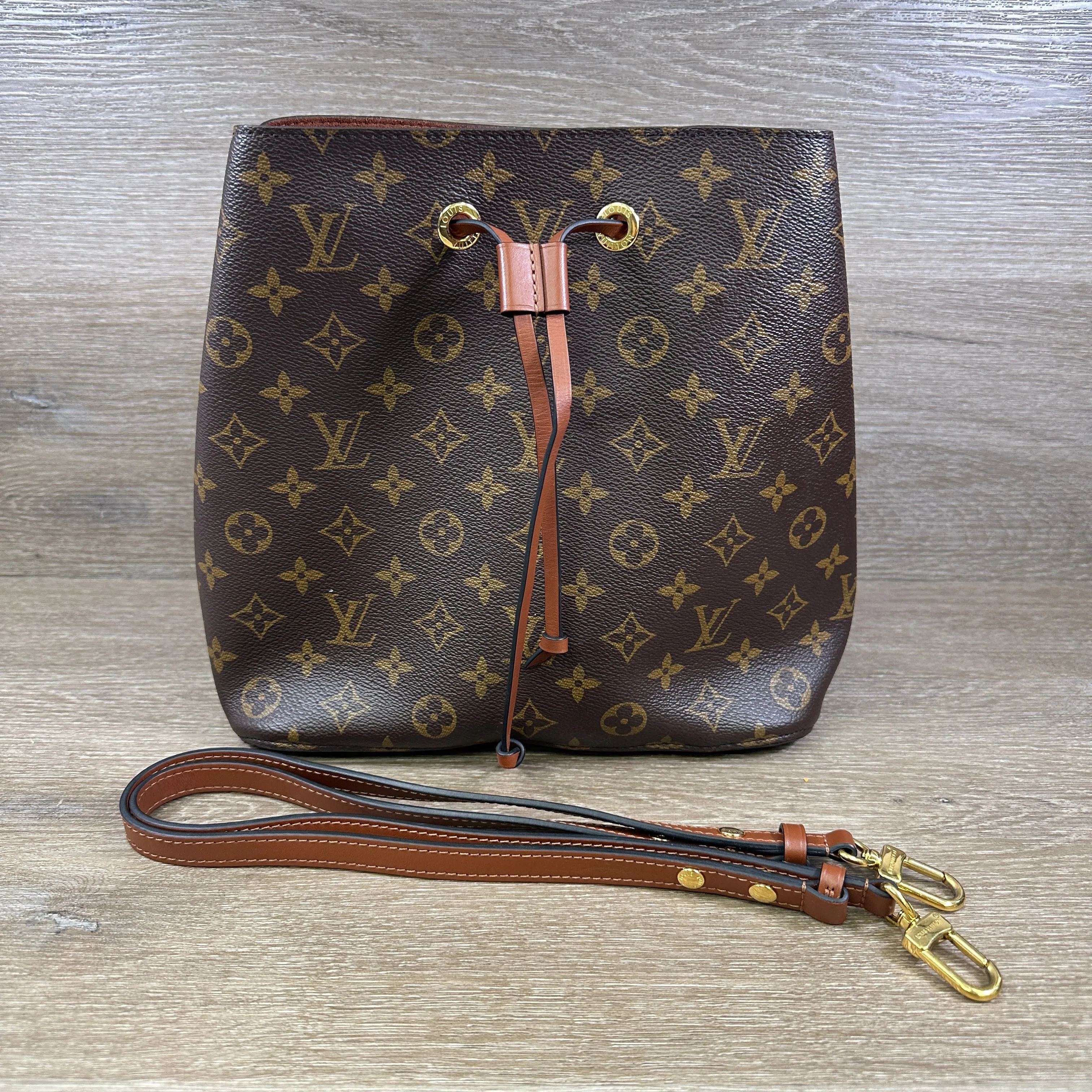 Louis Vuitton NéoNoé MM - Caramel