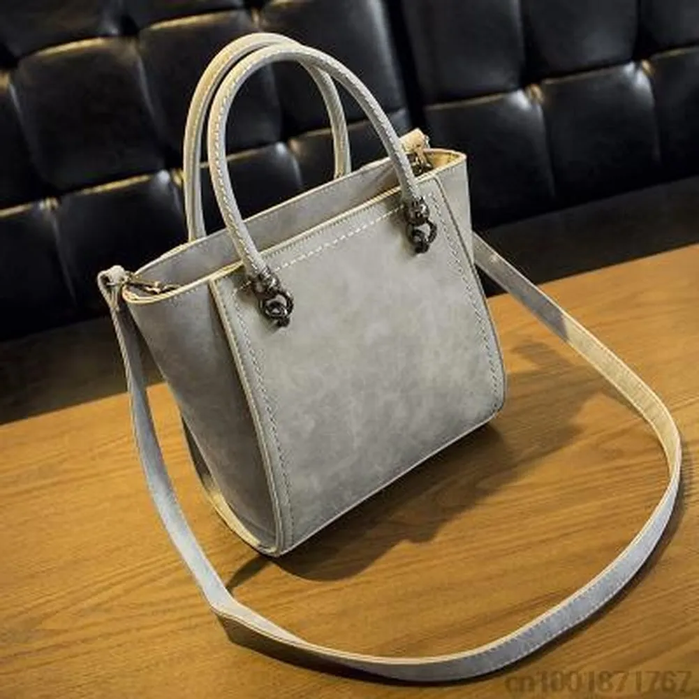 <bold>Messenger / Crossbody Bag  <br>Vegan-Leather