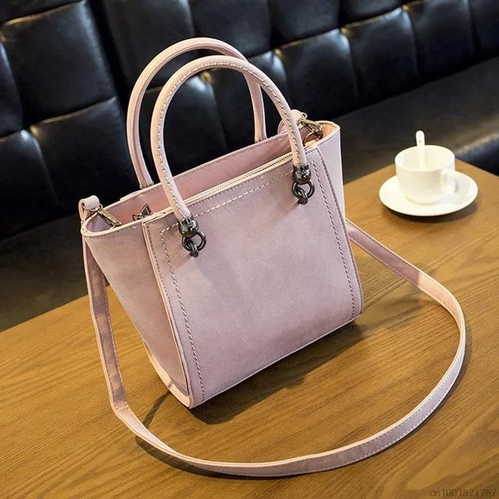 <bold>Messenger / Crossbody Bag  <br>Vegan-Leather