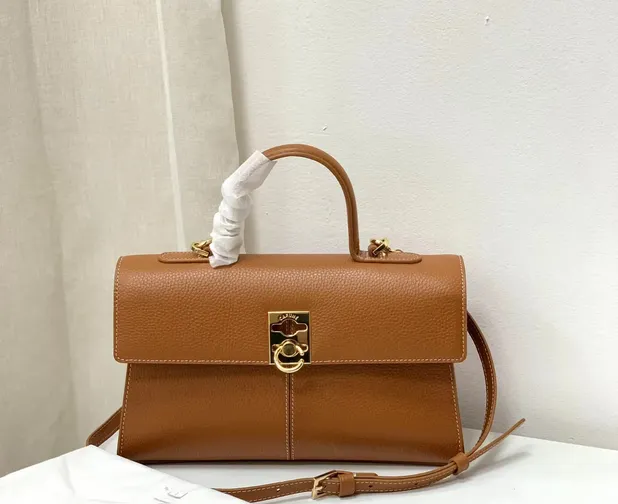 Medium Stance Bag