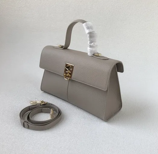 Medium Stance Bag