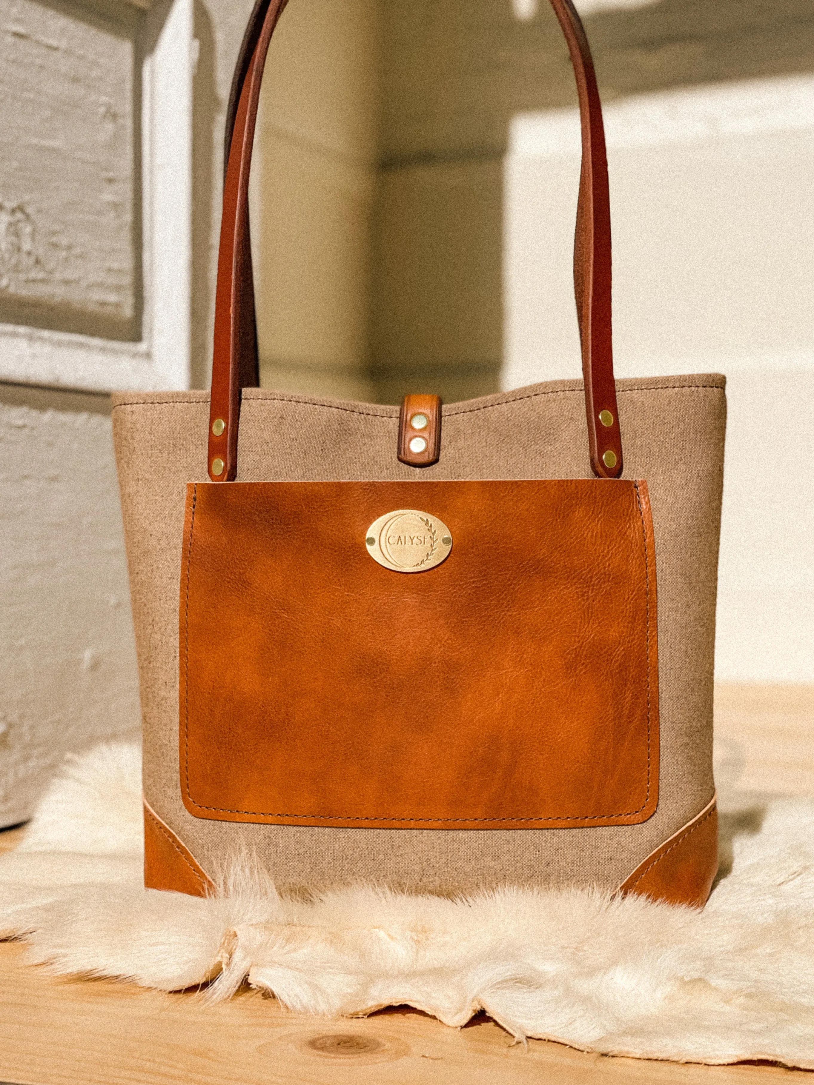Old English Tote