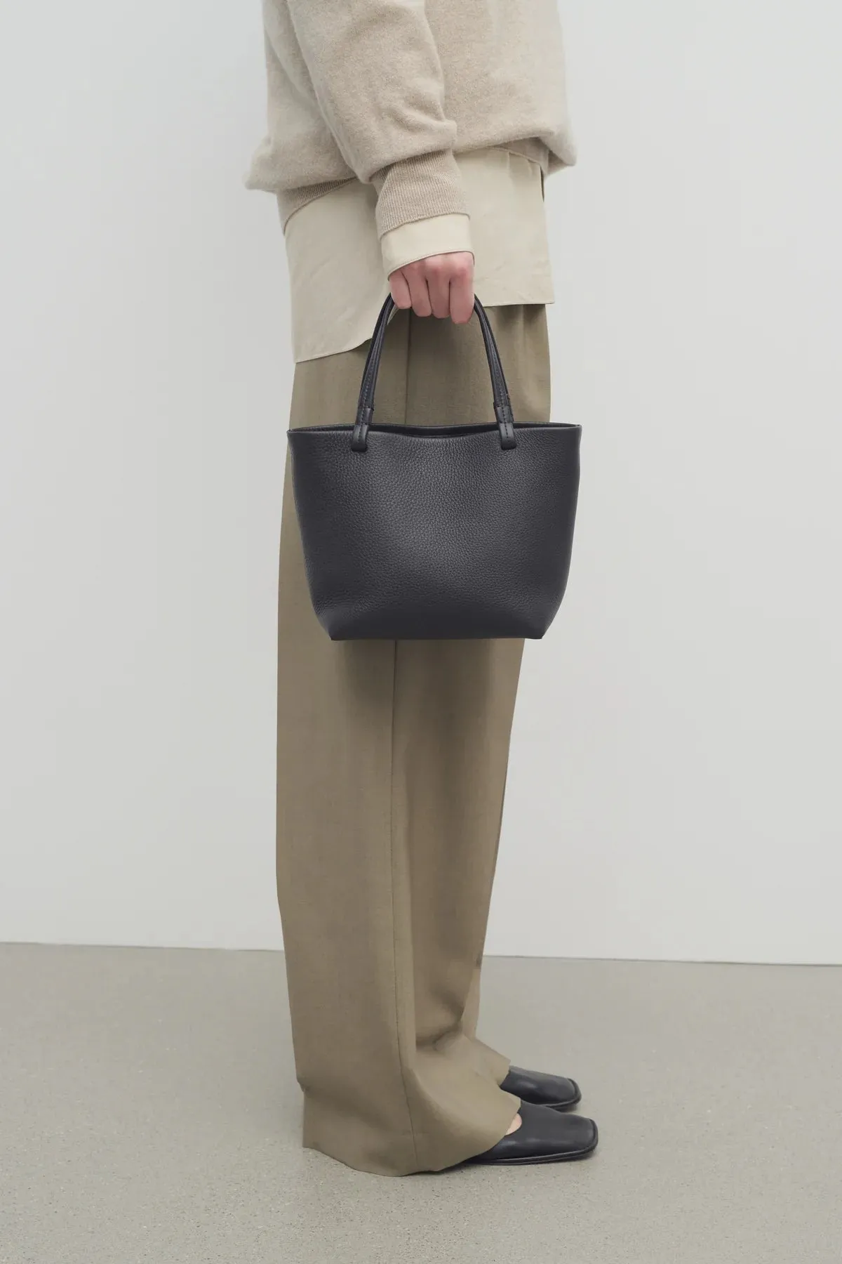 Park Tote Small in Leather - Midnight