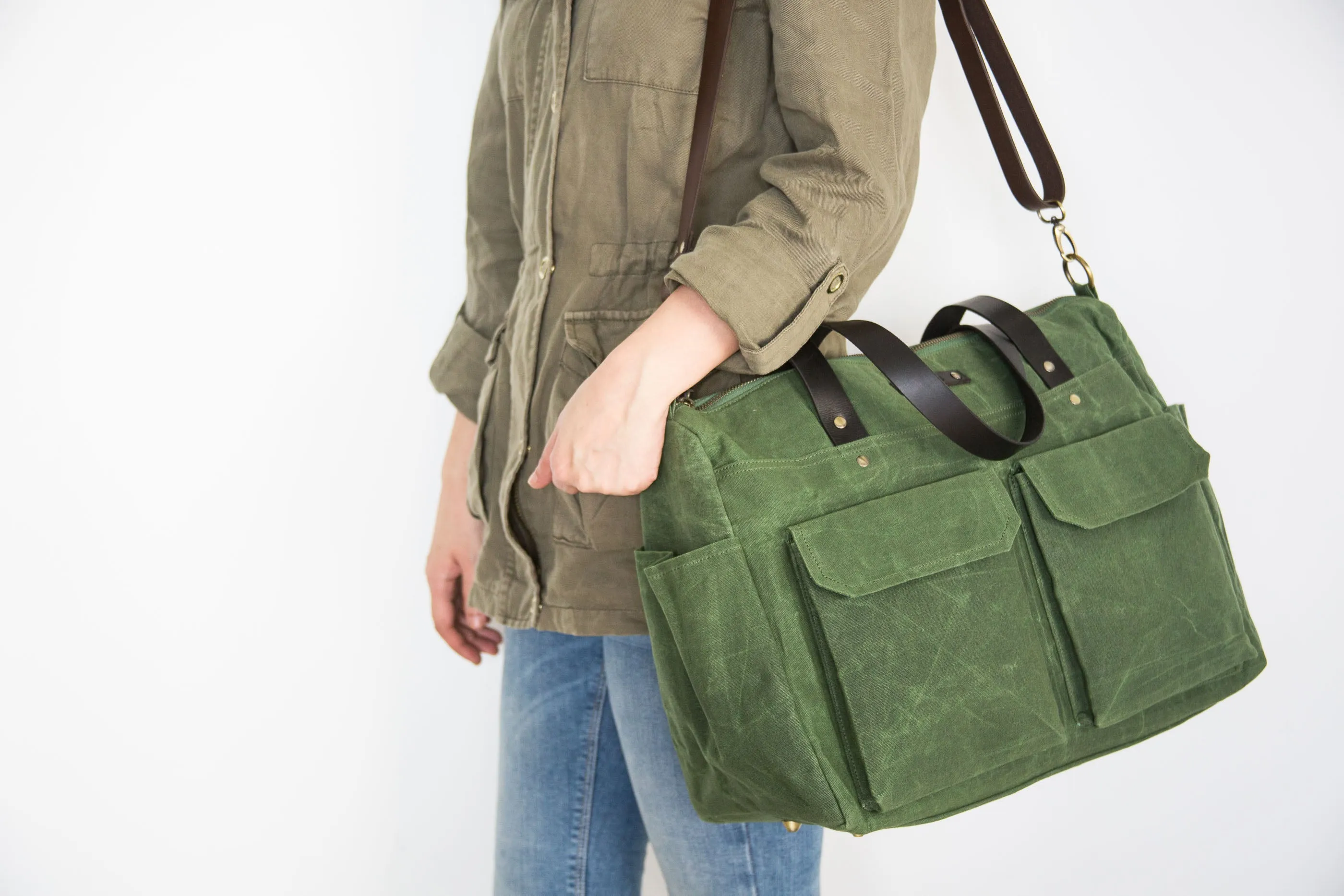 Pipa 11 Pocket Crossbody Diaper Bag Tote in Forest Green | Waxed Canvas & Leather