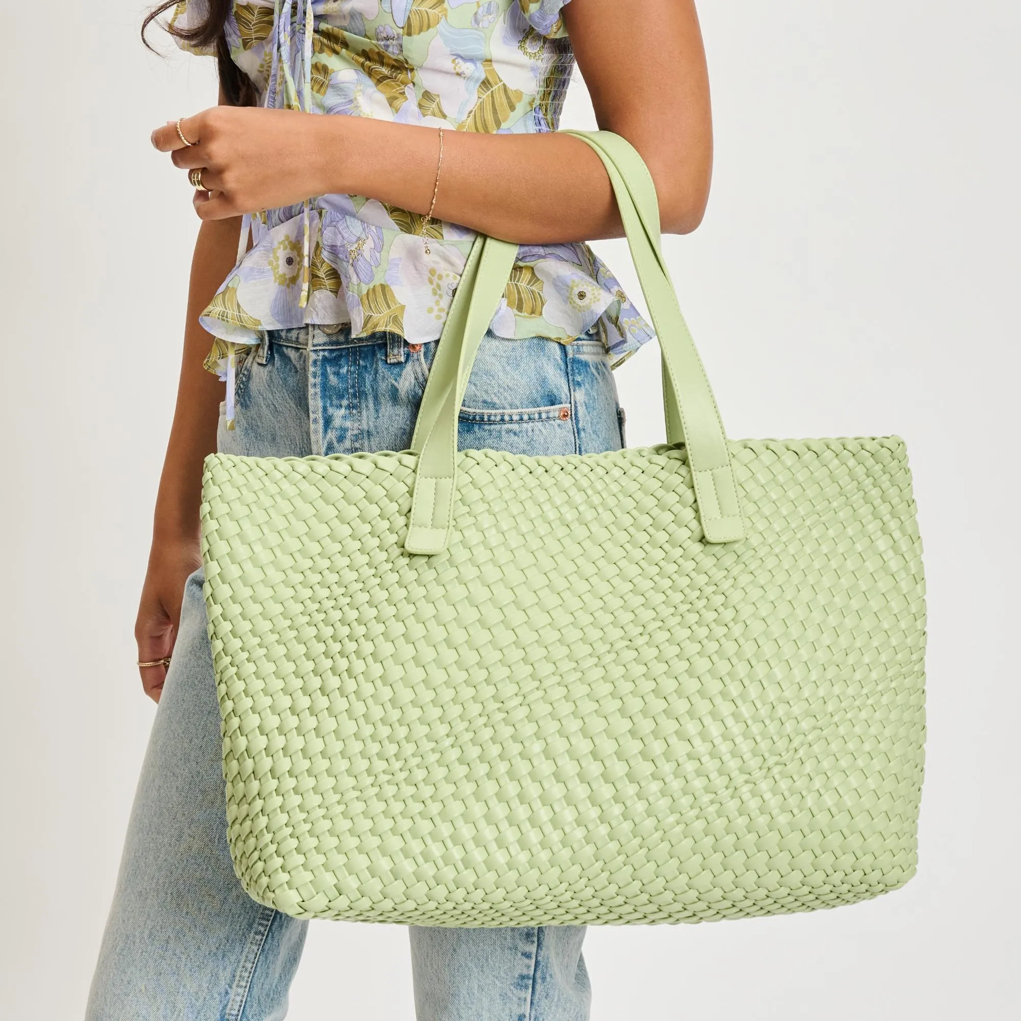 Piquant Tote