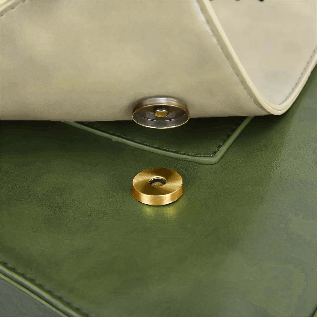 Pocketful Of Sunshine Messenger 17" - Green-Beige