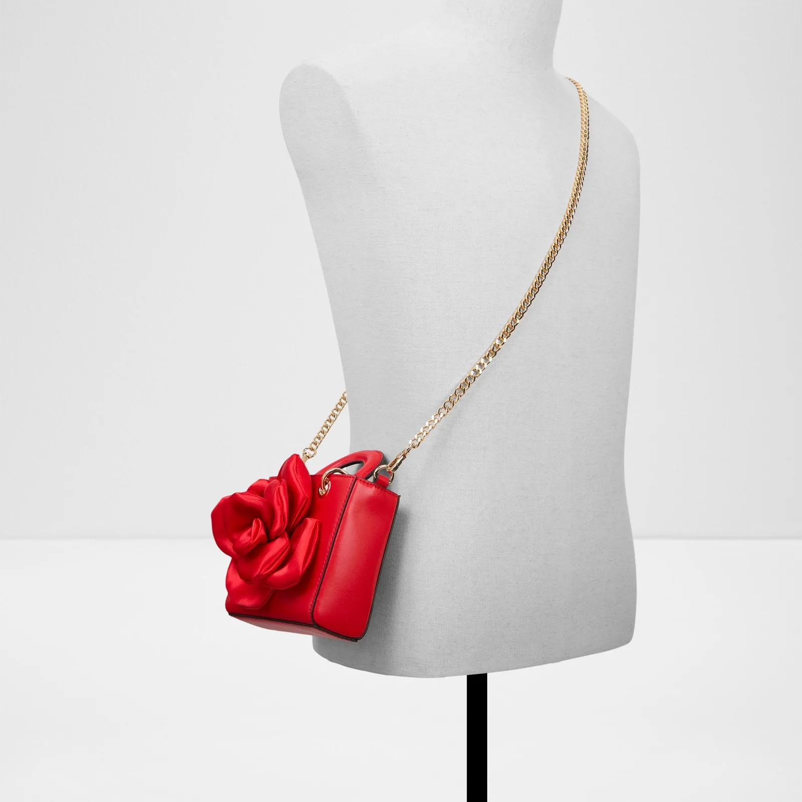 Redroses / Satchel