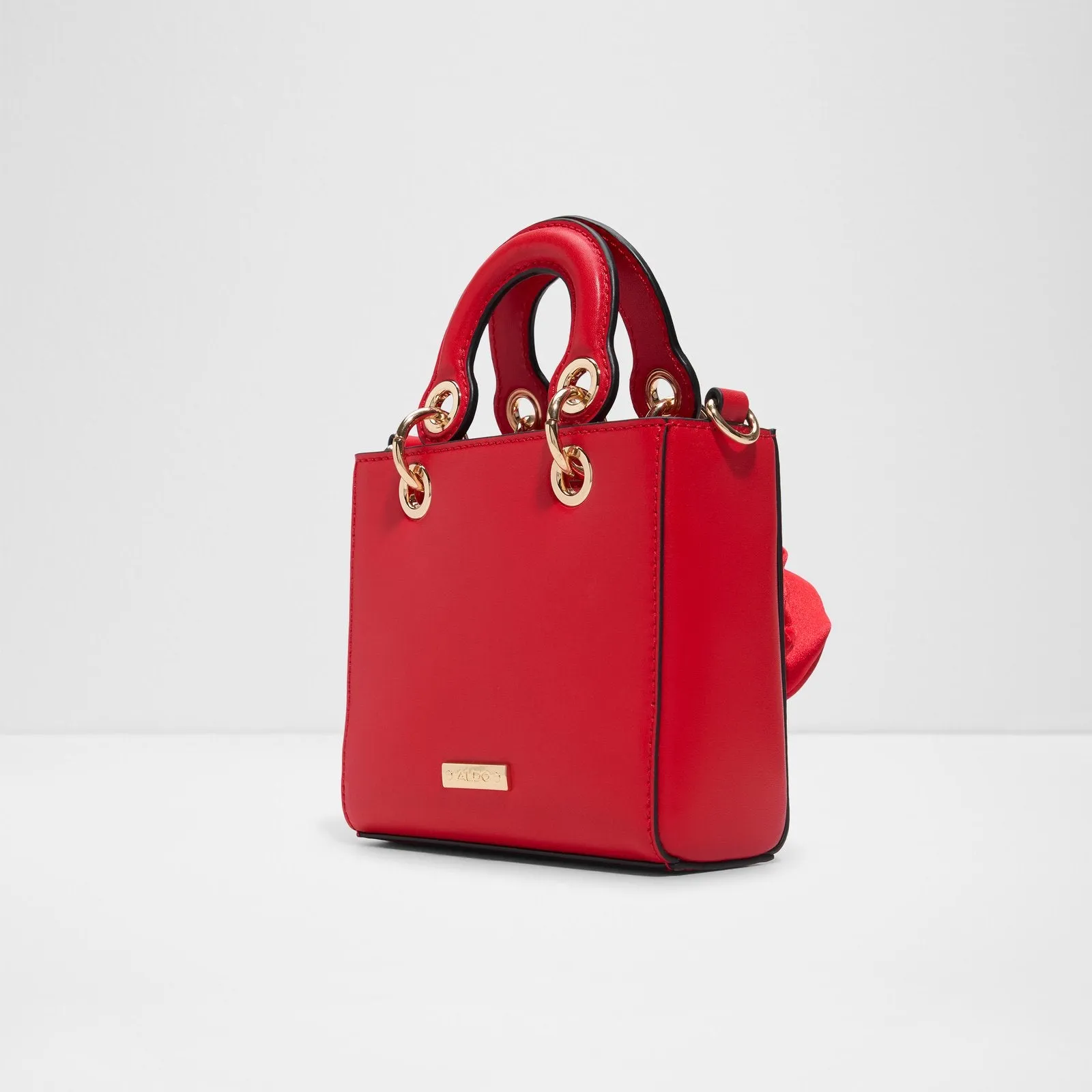 Redroses / Satchel