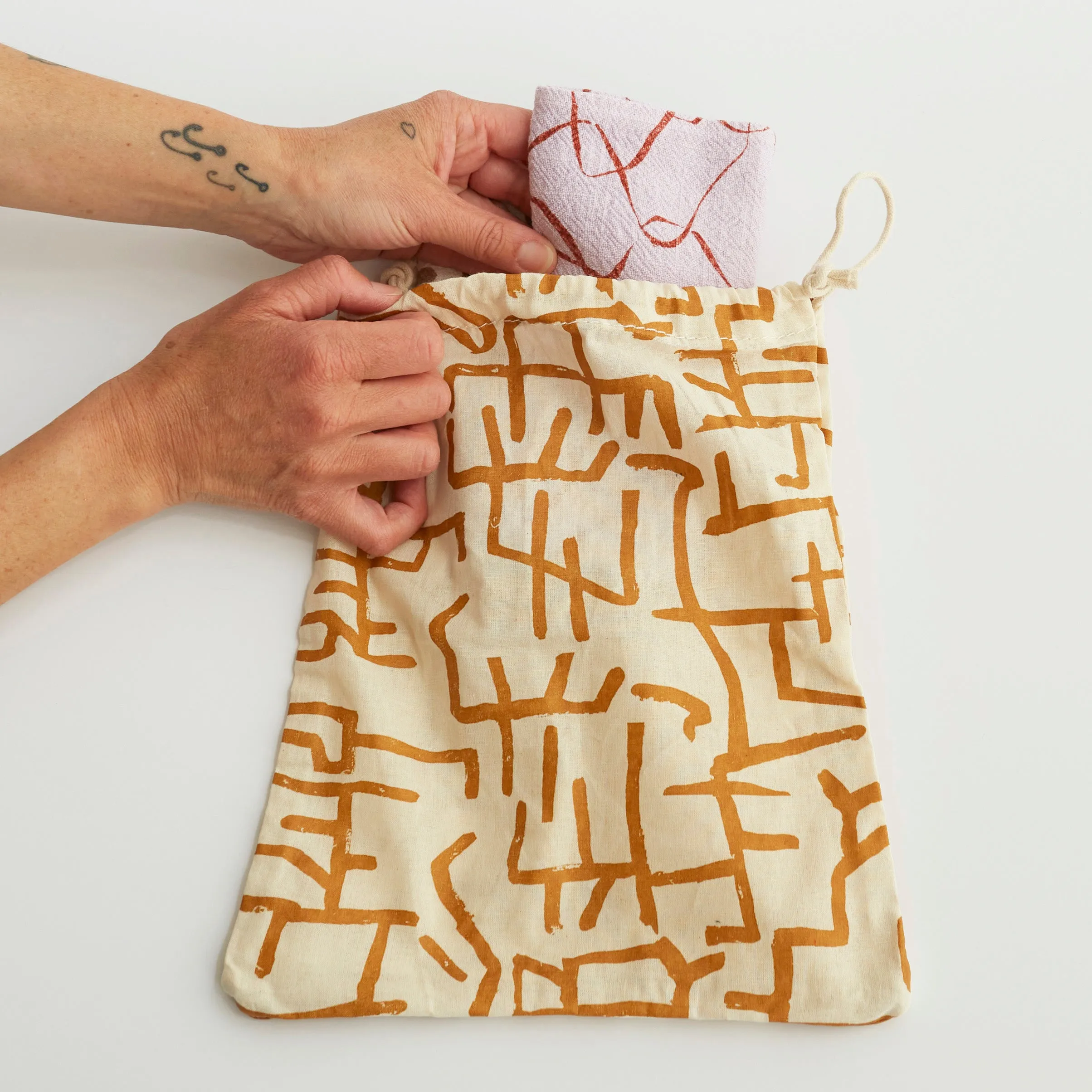 Reusable Cinch Bag - Guston - Gold