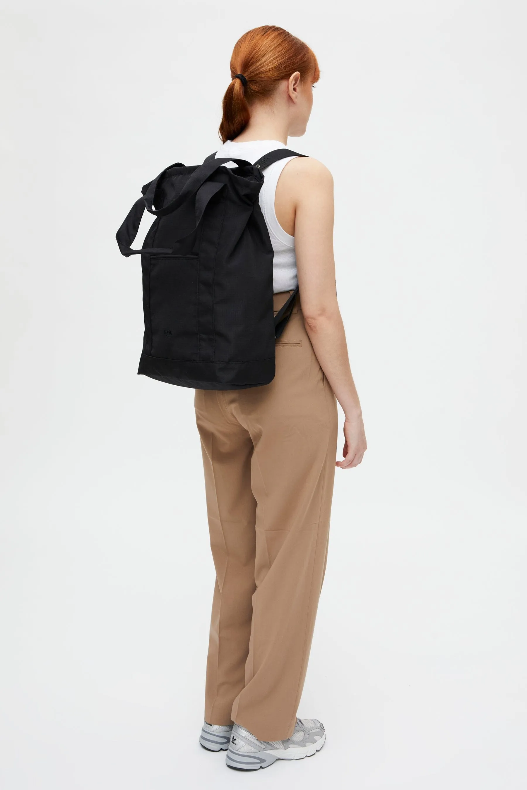 Roots Tote Maxi 15" Black Vandra