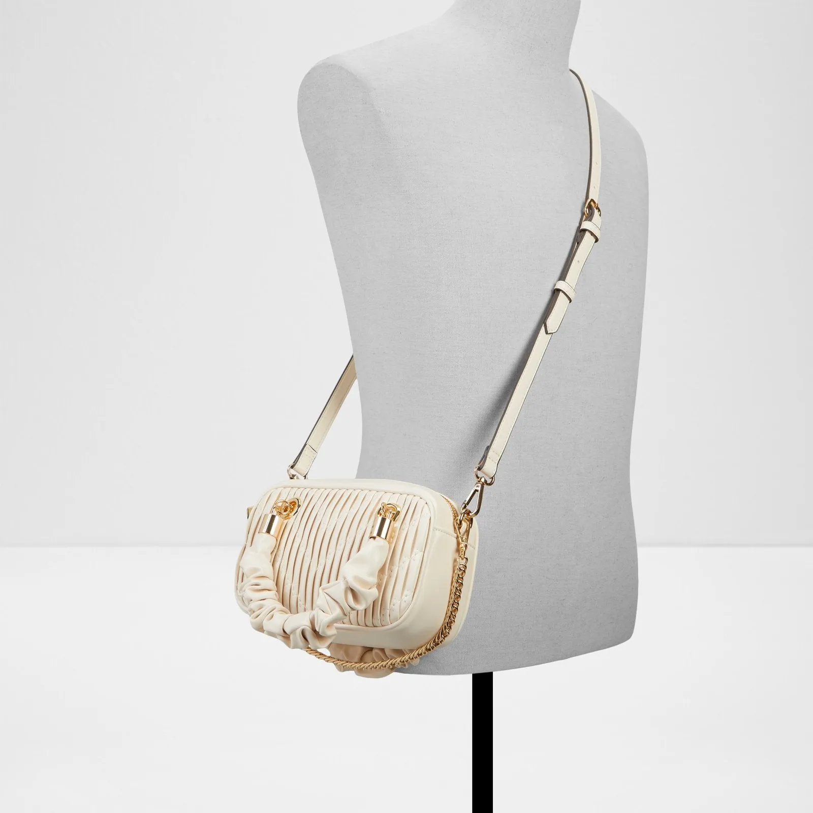 Safira / Satchel