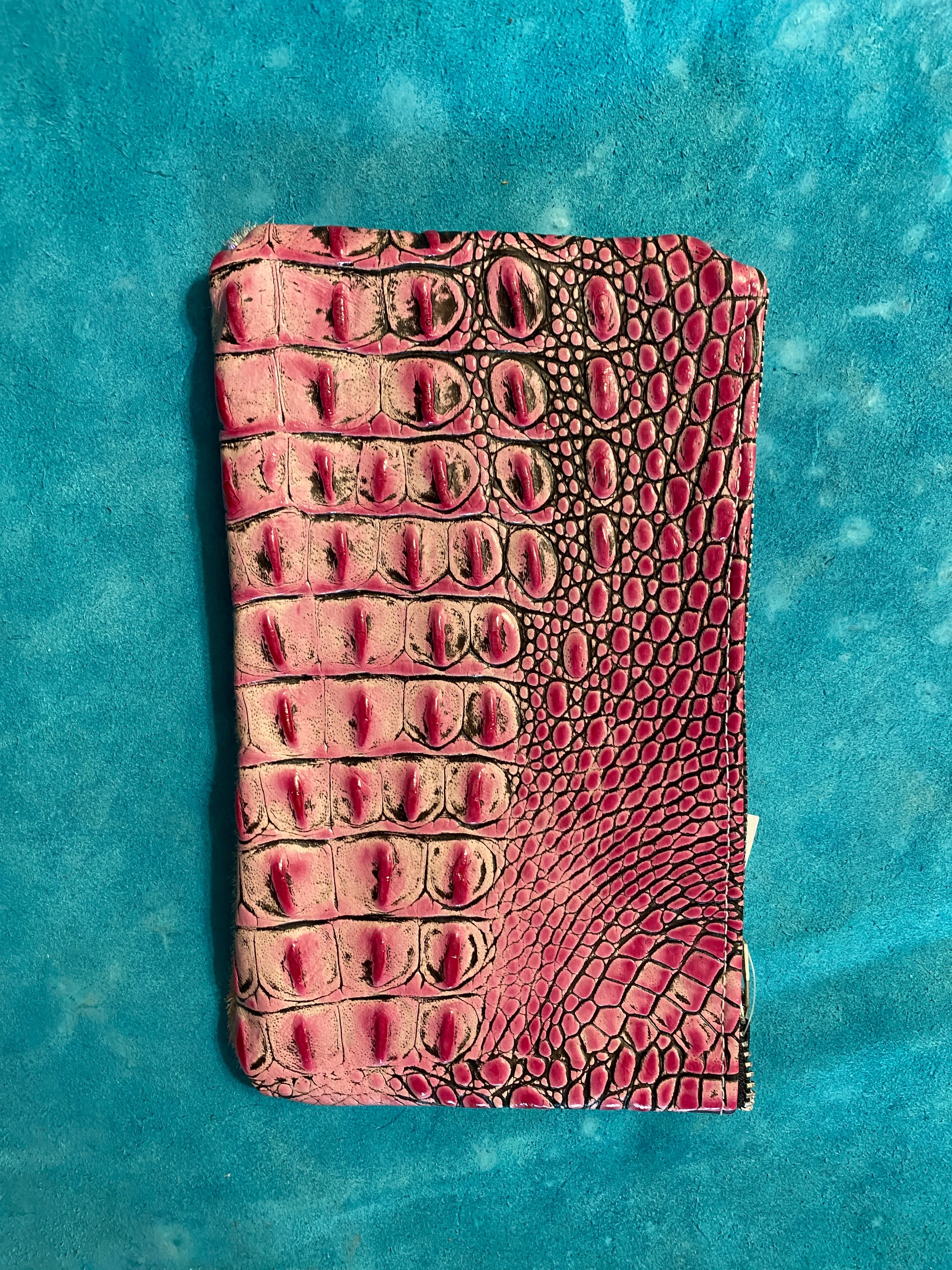 Travel wipe bags