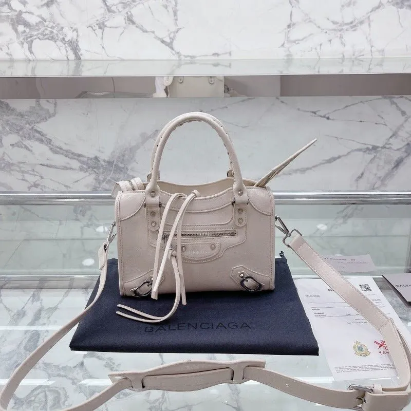 VELORA - Classic City Handbag White